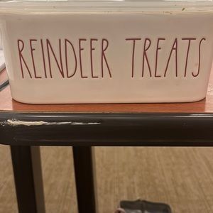 Reindeer treats bowl